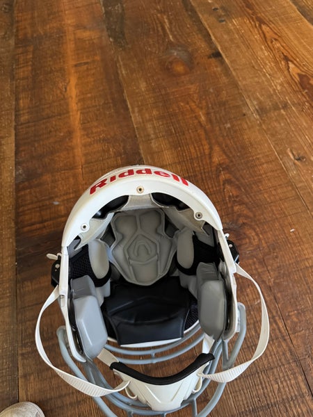 Medium Youth Riddell SpeedFlex Helmet (Used)