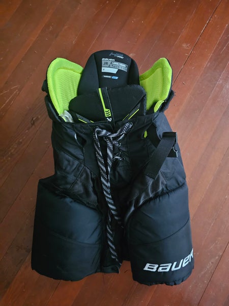 Junior Large Bauer HP Pro Hockey Pants (Used)