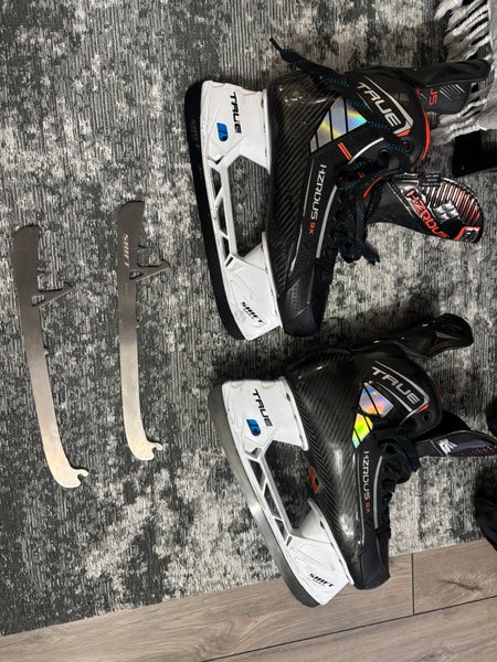 2025 True HZRDUS 9X Hockey Skates Wide Width 7.5 (New) includes black steel blades