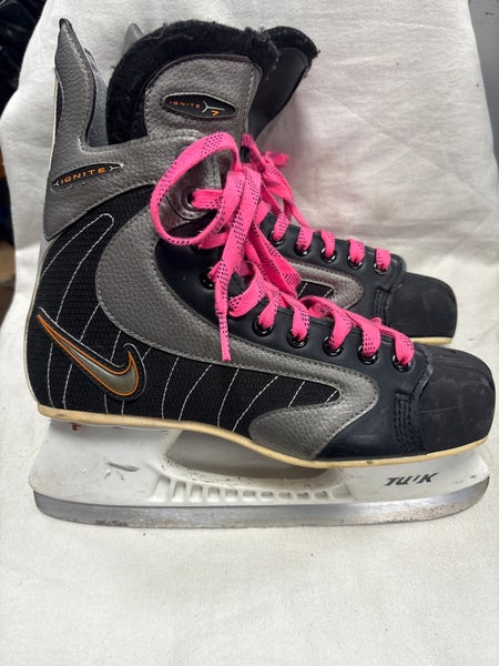 Nike Ignite 7 Hockey Skates Regular Width 9.5 (Used)