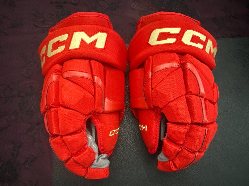 CCM HG12 Gloves 14" Pro Stock (Used)
