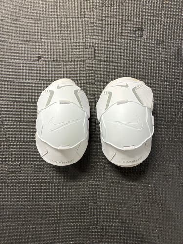 Large Adult Nike vapor select Arm Pads (Used)