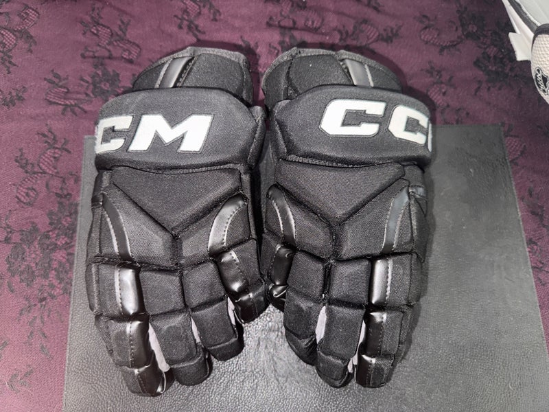 CCM HG12XP Gloves 14" Pro Stock (Used)