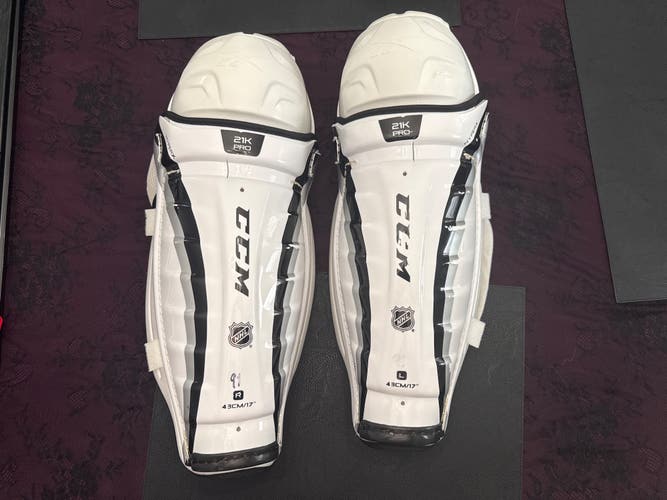 Senior CCM 21K 17" Shin Pads Pro Stock (Used)