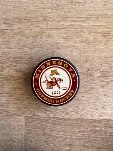 Vintage MN Gophers Collectors Puck