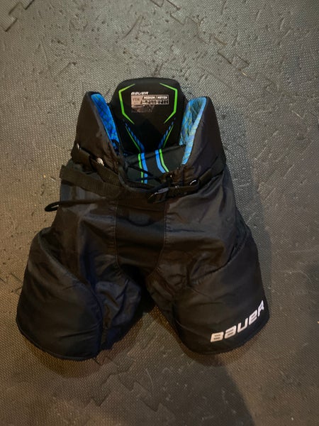 Youth Medium Bauer Hockey Pants (Used)