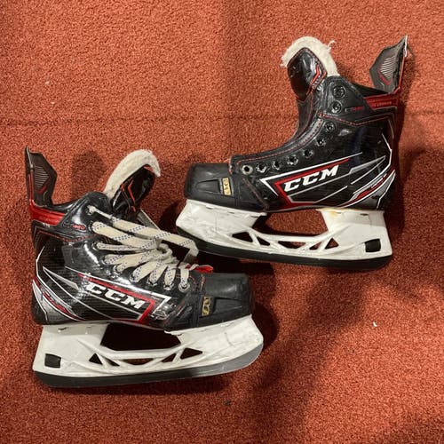 CCM JetSpeed FT490 Hockey Skates | INT 4