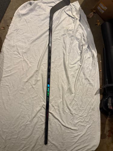 Senior CCM Vizion Right Handed Hockey Stick P29 (New)