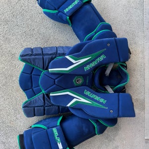 XL Vaughn SLR 3 Pro Goalie Chest Protector (Used)