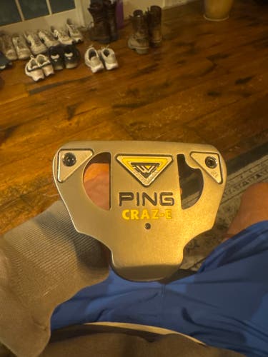 Gray Ping CRAZ-E black dot Mallet Right Handed Putter 33" (New)