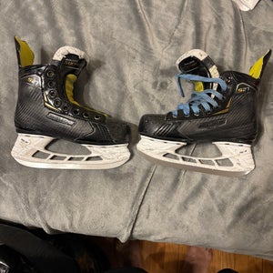 Bauer Supreme S27 Hockey Skates Regular Width 13 (Used)
