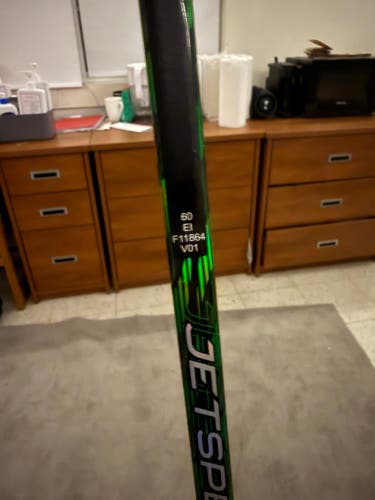 Intermediate CCM JetSpeed FT5 Right Handed Hockey Stick P29 (Used)