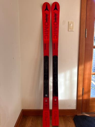 Unisex Atomic Redster G9 145 cm Racing Skis Without Bindings (Used)