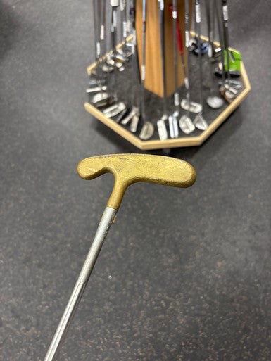 Used Acushnet BULLS EYE Mens Putter RH 11337-S000470326