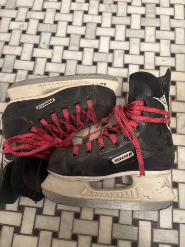 Bauer Hockey Skates Regular Width Pro Stock (Used)