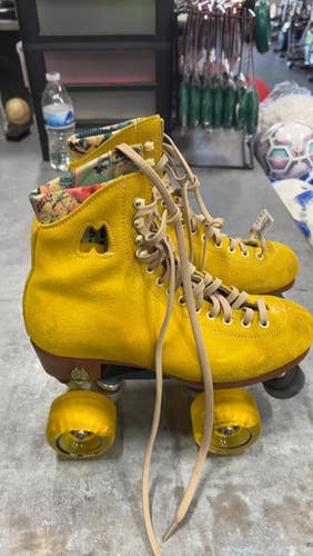 Used Riedell MOXI SKATES HIGH END Senior Roller Quad Skates Yellow Senior 6 11337-S000471512