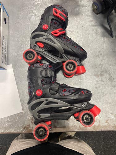 Used SKULL QUAD SKATES Junior Roller Quad Skates Red Adjustable 11337-S000470494