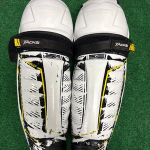 Junior CCM Tacks 9060 Shin Pads 12" (Used)