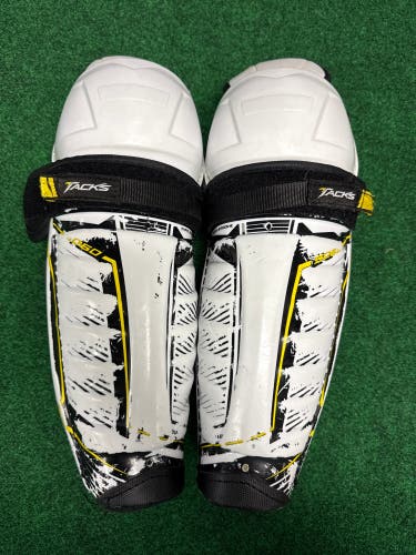 Junior CCM Tacks 9060 Shin Pads 12" (Used)