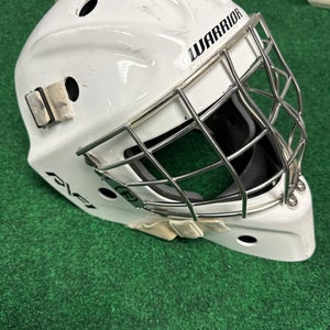 White Senior Warrior R/F1 Goalie Mask (Used) | M/L (7-7 3/8)