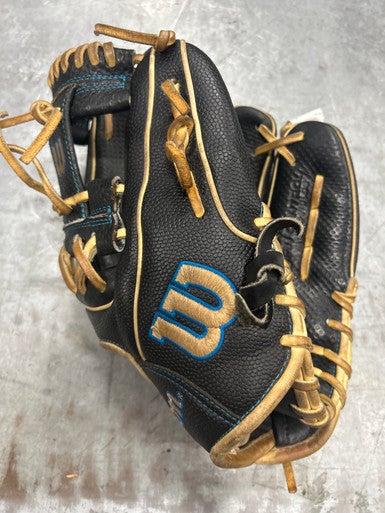Used Wilson A2000 BB/SB Glove RH Throw None 11 1/2" 11337-S000464439
