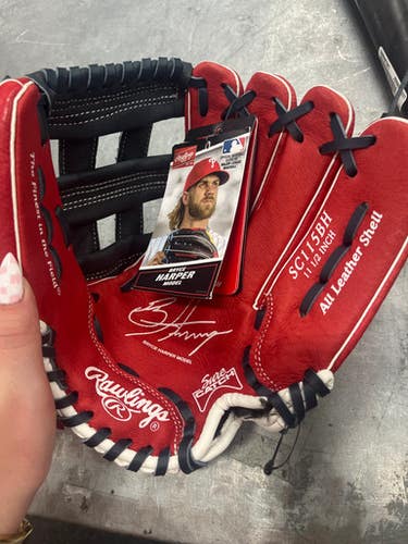 Used Adidas EAZY CLOSE BB/SB Glove RH Throw None 11 1/2" 11337-S000466197