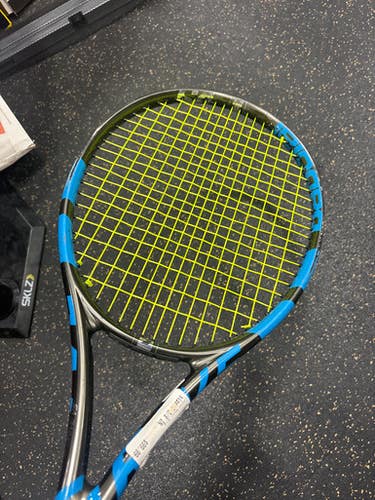 Babolat (Used) Adult 4 3/8" Tennis Racquet