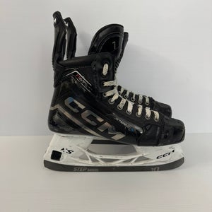 Used Size 7.5 Regular Senior CCM JetSpeed FT6 Pro Hockey Skates Pro Stock
