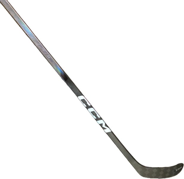 Single-Senior CCM JetSpeed FT8 Pro RH 75 Flex P28 Hockey Stick (New)