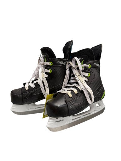 Used Tron X Stryker Junior Hockey Skates Sz J2 - Black 11835-S000200367