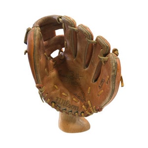 Used Wilson A2295 BB/SB Glove RH Throw Brown 10" 11859-S000023841