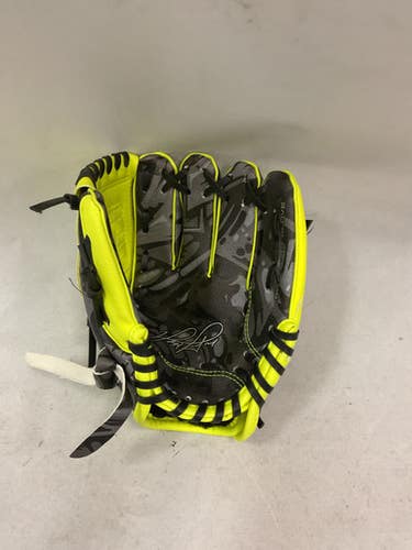Used ORTIZ 34 BB/SB Glove RH Throw Yellow 9" 11859-S000020342