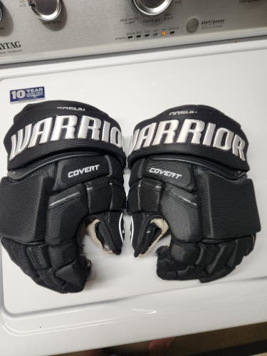 Warrior Covert QRE Pro Pro Stock Gloves -- Karlsson Dahlin Funnel Cuff Specs