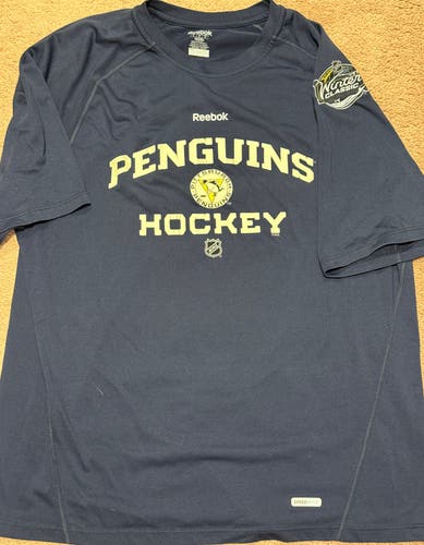 Pittsburgh Penguins Team Issued Winter Classic Play Dry Large Men's Reebok Shirt