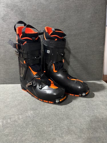 Tecnica Zero G Peak Carbon boots, size 30.0/30.5