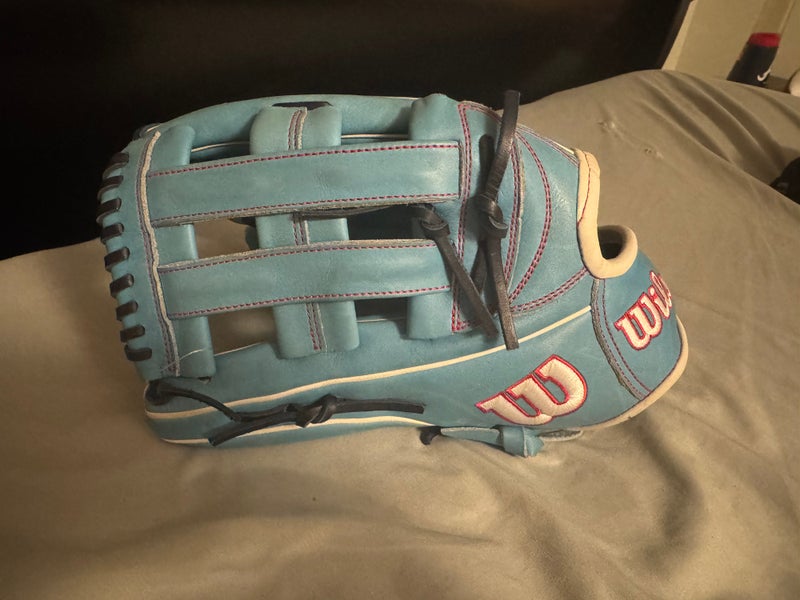 Wilson A2000 LH Outfield Baseball Glove 12.75" (Used)