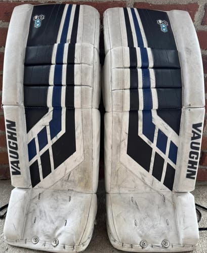 White 26" Junior Vaughn Velocity VE8 Goalie Leg Pads (Used)