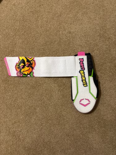 White Senior EvoShield Sliding Mitt (New)