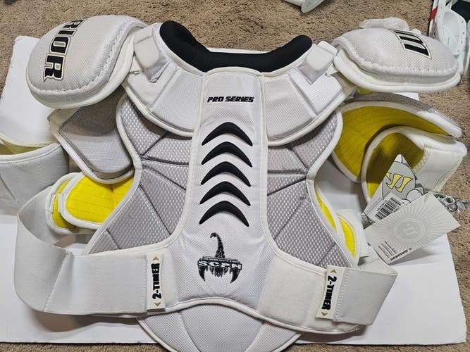 Pittsburgh Penguins WARRIOR Pro Series Stock BRAND NEW Shoulder Pads Medium