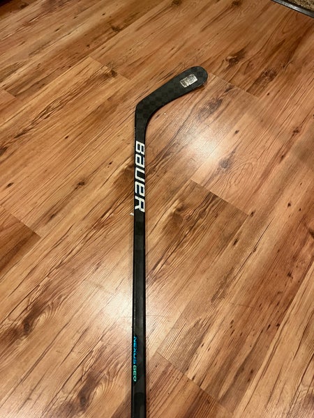 Junior Bauer Nexus Geo Right Handed Hockey Stick P92 (Used)