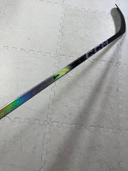 Single-Senior CCM JetSpeed FT8 Pro RH 75 FLex P29 Hockey Stick (New)