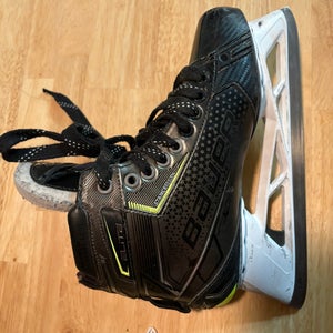 2021 Bauer Elite Hockey Goalie Skates Regular Width 8 (Used)