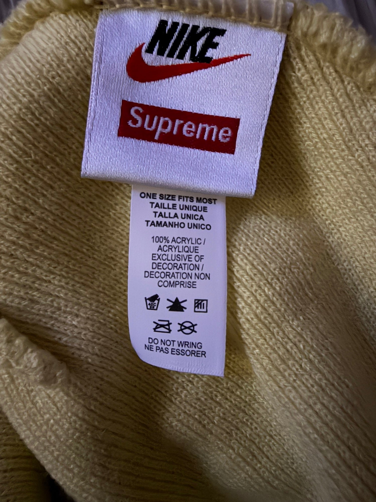 Nike x Supreme Yellow Snakeskin Beanie Adult One Size DD1536-721