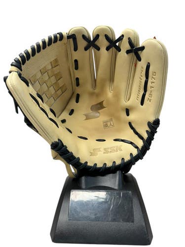 Used Z9-1175 MAESTRO BB/SB Glove RH Throw Black And Tan 11 3/4" 11835-S000200122