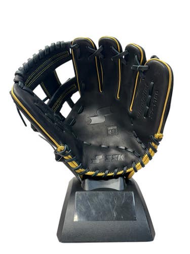 Used Z7-1150 SPECIALIST BB/SB Glove RH Throw Black 11 1/2" 11835-S000200123