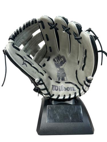 Used Wilson TA7 BB/SB Glove RH Throw Black And Grey 11 1/2" 11835-S000200128