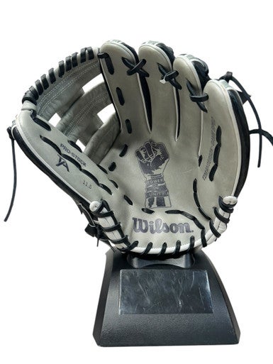 Used Wilson TA7 BB/SB Glove RH Throw Black And Grey 11 1/2" 11835-S000200128