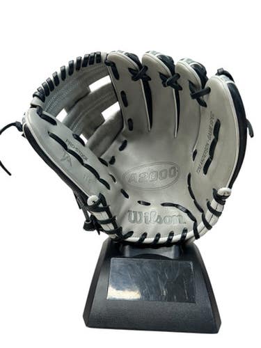 Used Wilson TA7 BB/SB Glove RH Throw Black And Grey 11 1/2" 11835-S000200127