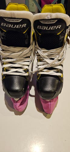 2023 Bauer Supreme S35 Hockey Skates Regular Width (New)