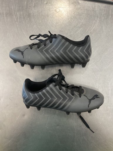 Used Puma Soccer Cleats Black And Grey Junior 01 11614-S000223836